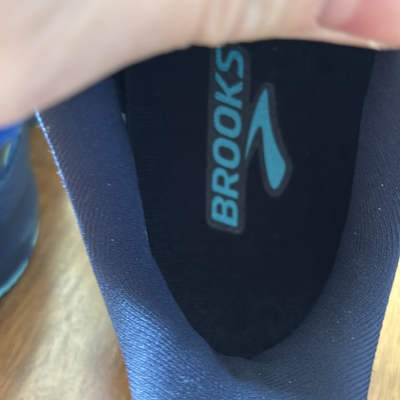 Brooks Launched 6 sneakers NWOT - Picture 10 of 11